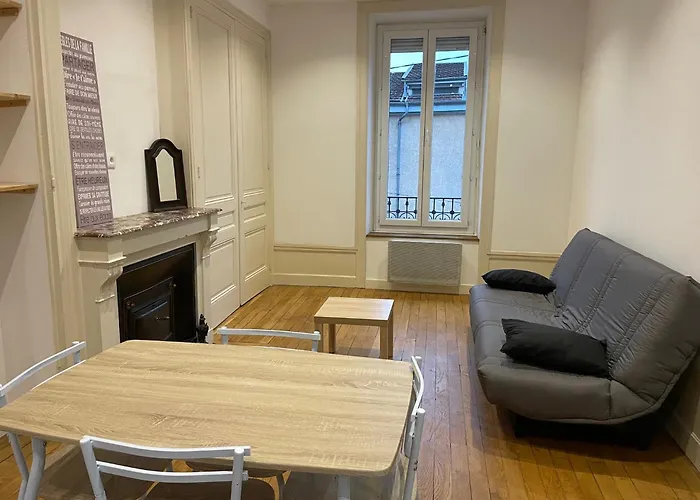 6 Couchages Proche Centre Ville Location Tarif Special Longue Duree