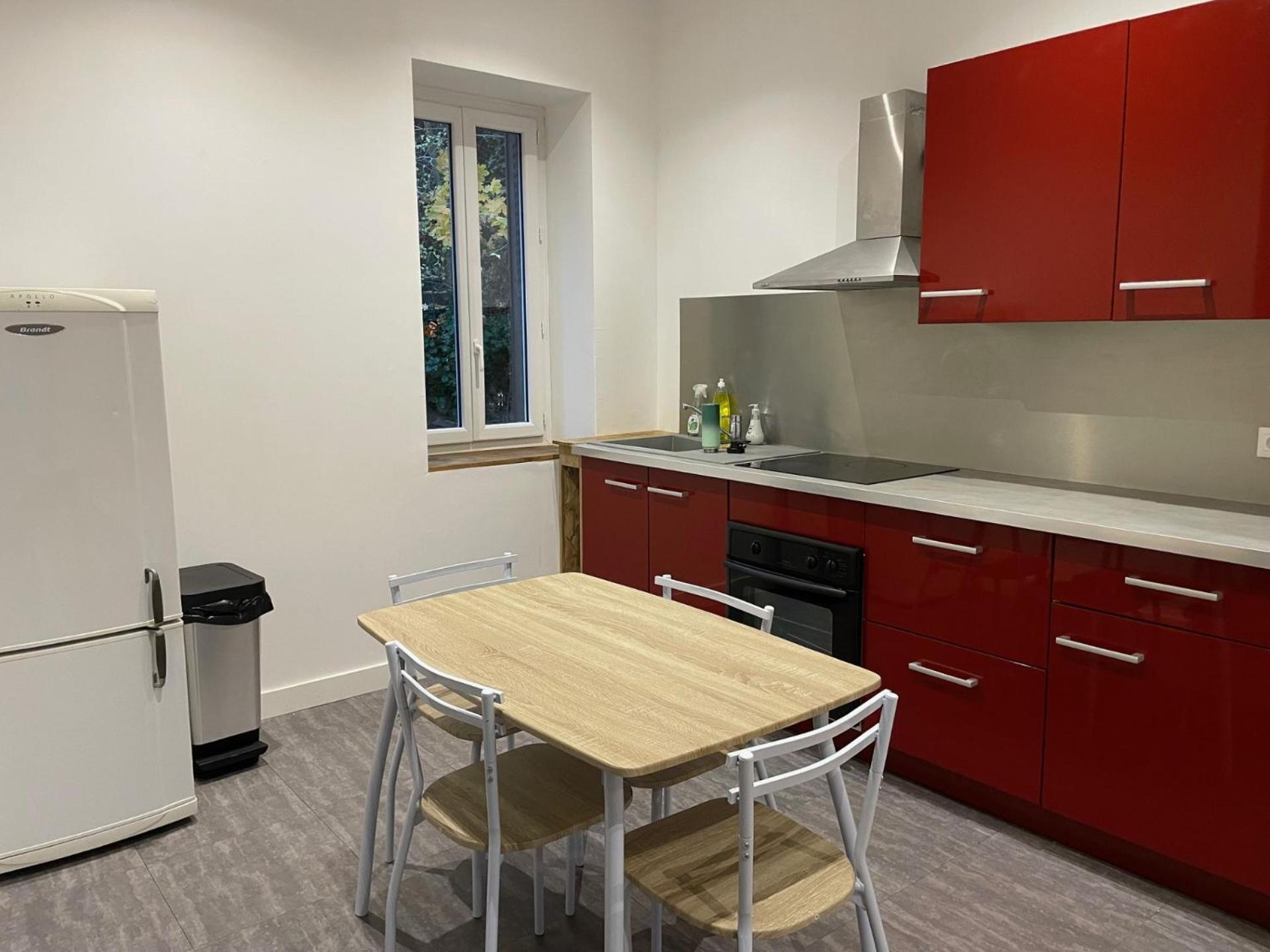 Apartment 6 Couchages Proche Centre Location Tarif Special Longue Duree Caluire-et-Cuire